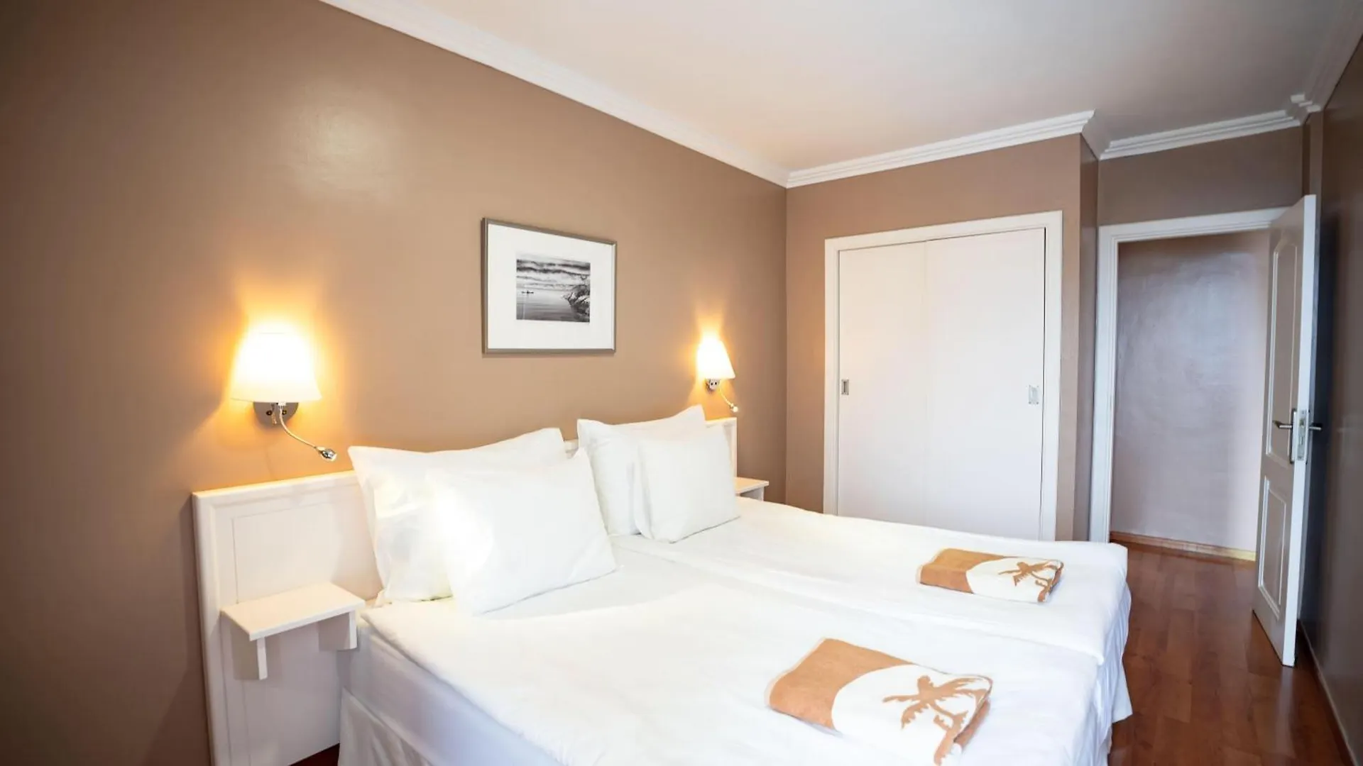 Coral La Quinta Park Suites Santa Úrsula Apartment